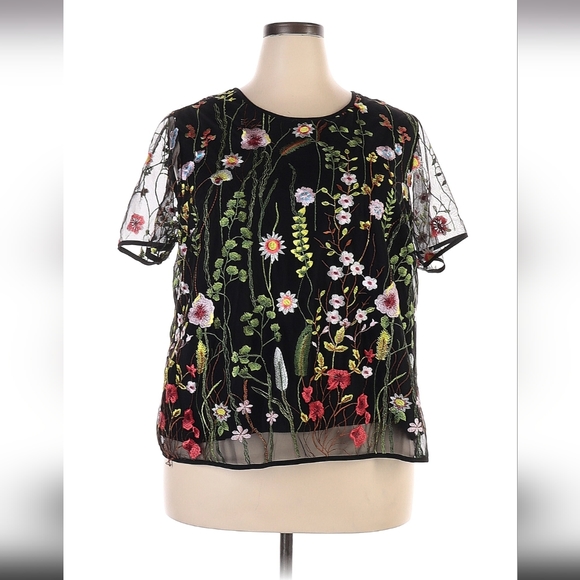 Nanette Lepore Tops - Nanette Lepore Short Sleeve Embroidered Top